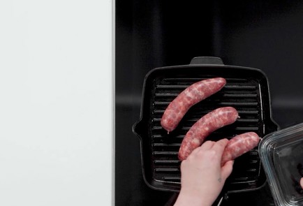 Фото шага рецепта Запеканка из пшеничной лапши с купатами 173508 шаг 3  