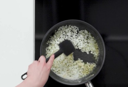 Фото шага рецепта Запеканка из пшеничной лапши с купатами 173508 шаг 5  