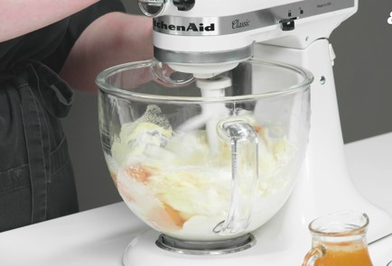 Фото шага рецепта Запеканка из рикотты с ягодным соусом 189536 шаг 3  