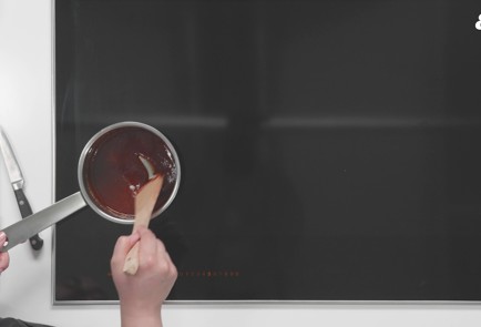 Фото шага рецепта Запеканка из рикотты с ягодным соусом 189536 шаг 8  