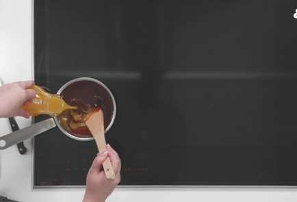 Фото шага рецепта Запеканка из рикотты с ягодным соусом 189536 шаг 9  