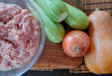 Фото шага рецепта Запеканка из тыквы и кабачка с куриным фаршем 174786 шаг 1  