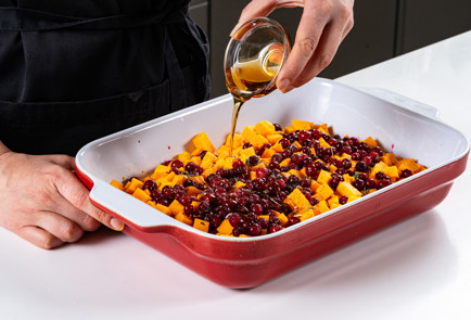 Фото шага рецепта Запеканка из тыквы с клюквой 191185 шаг 6  