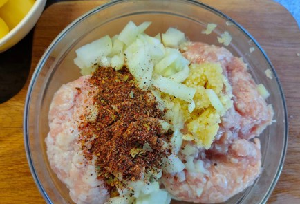 Фото шага рецепта Картофель запеченный с фасолью и фаршем 174780 шаг 8  