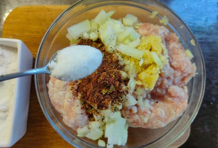 Фото шага рецепта Картофель запеченный с фасолью и фаршем 174780 шаг 9  