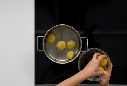 Фото шага рецепта Запеканка с фаршем 151465 шаг 1  