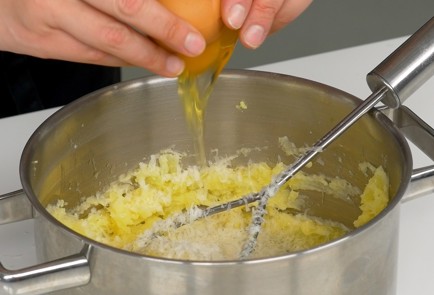 Фото шага рецепта Запеканка с фаршем 151465 шаг 2  