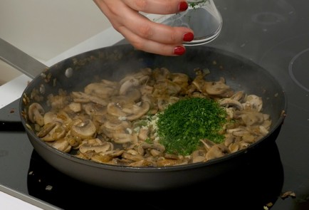 Фото шага рецепта Запеканка с грибами 140900 шаг 6  