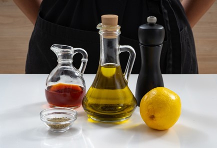 Фото шага рецепта Заправка для греческого салата 173981 шаг 1  