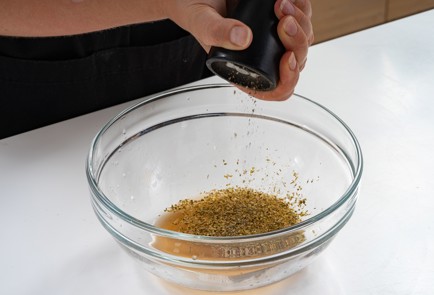 Фото шага рецепта Заправка для греческого салата 173981 шаг 6  