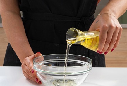 Фото шага рецепта Заправка для свежего салата из дачных овощей 174036 шаг 4  