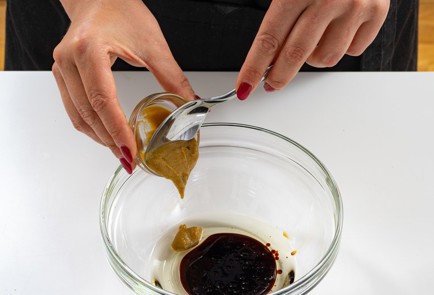 Фото шага рецепта Заправка для свежего салата из дачных овощей 174036 шаг 5  