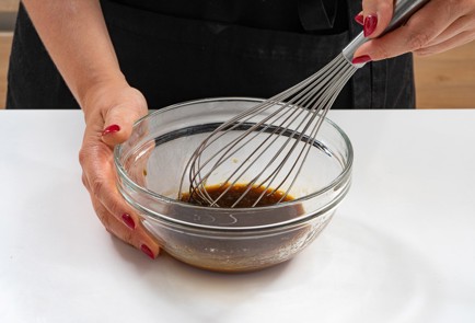 Фото шага рецепта Заправка для свежего салата из дачных овощей 174036 шаг 7  