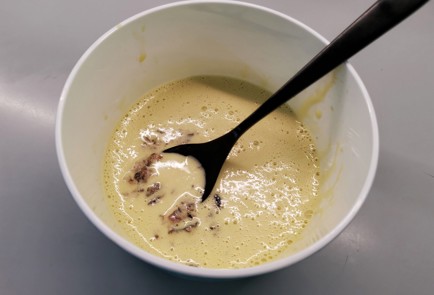 Фото шага рецепта Заправка к салату Цезарь 31130 шаг 10  