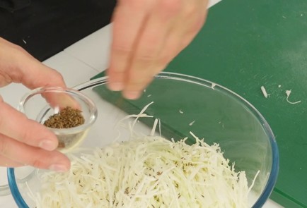 Фото шага рецепта Квашеная капуста зауэркраут 93980 шаг 5  