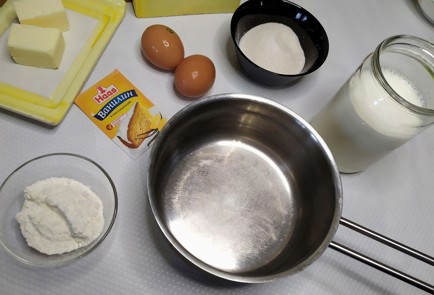 Фото шага рецепта Заварной крем 188021 шаг 1  