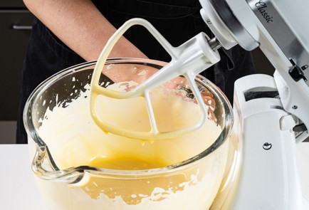 Фото шага рецепта Заварной торт Карпатка 191435 шаг 15  