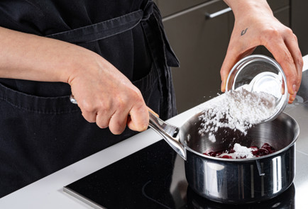 Фото шага рецепта Заварной торт Карпатка 191435 шаг 2  