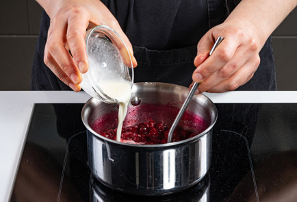 Фото шага рецепта Заварной торт Карпатка 191435 шаг 3  