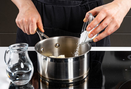 Фото шага рецепта Заварной торт Карпатка 191435 шаг 9  