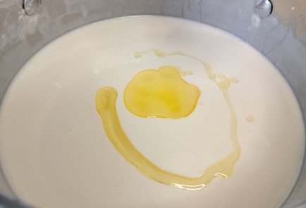 Фото шага рецепта Заварные блины на кефире 191300 шаг 9