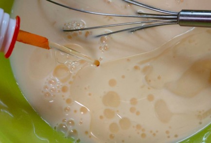 Фото шага рецепта Заварные блины с творожной начинкой 188763 шаг 7