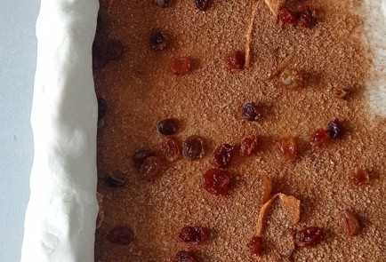 Фото шага рецепта Завитушки с корицей и изюмом 152576 шаг 6  