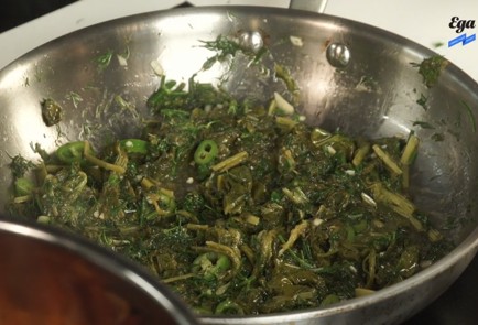 Фото шага рецепта Зеленая шакшука 125528 шаг 2  