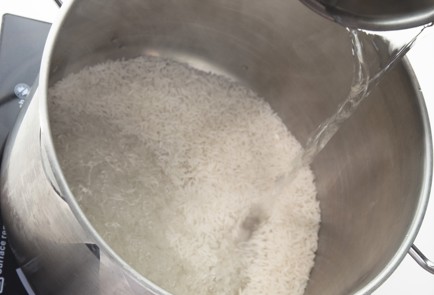 Фото шага рецепта Зеленый карри с курицей и рисом 31968 шаг 3  