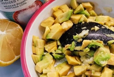 Фото шага рецепта Зеленый салат с маслом расторопши 152933 шаг 5  