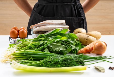 Фото шага рецепта Зеленые щи с хеком 186380 шаг 1  