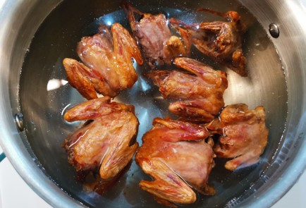 Фото шага рецепта Зеленые щи с перепелкой 191405 шаг 3  