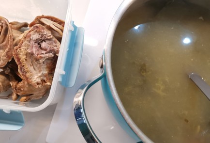 Фото шага рецепта Зеленые щи с перепелкой 191405 шаг 8  