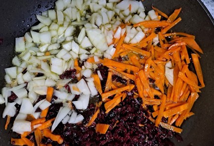 Фото шага рецепта Зеленый борщ на курином бульоне со свеклой 190328 шаг 7  