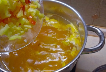 Фото шага рецепта Зеленый борщ со щавелем 186748 шаг 6  