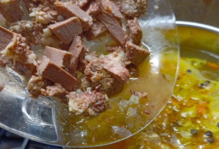 Фото шага рецепта Зеленый борщ со щавелем 186748 шаг 7  