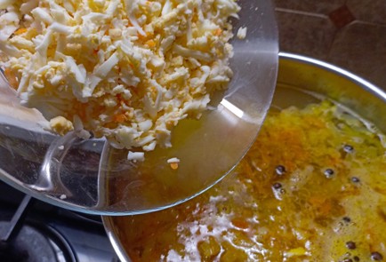 Фото шага рецепта Зеленый борщ со щавелем 186748 шаг 8  