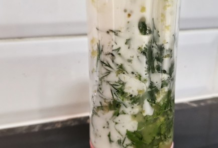 Фото шага рецепта Зеленый смузи на кефире 173682 шаг 6  