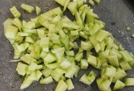 Фото шага рецепта Зеленый смузи на кефире 173682 шаг 7  