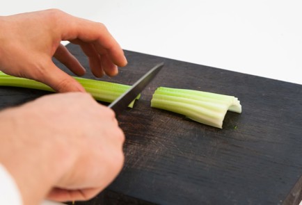 Фото шага рецепта Зеленый смузи со шпинатом и ананасом 80081 шаг 1  