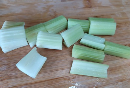 Фото шага рецепта Зеленый смузи 188937 шаг 3  