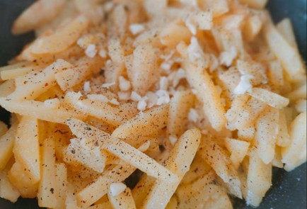 Фото шага рецепта Жареха с лесными грибами 174560 шаг 9  