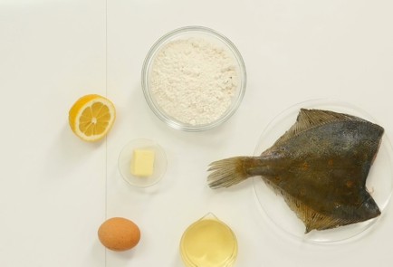 Фото шага рецепта Жареная камбала со сливочным маслом 53038 шаг 1