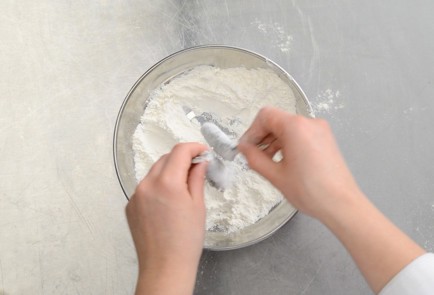 Фото шага рецепта Жареная ставрида 50465 шаг 2  