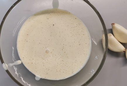 Фото шага рецепта Жареная бамия в чесночном соусе 173423 шаг 3  