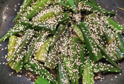 Фото шага рецепта Жареная бамия в чесночном соусе 173423 шаг 8  