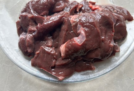 Фото шага рецепта Жареная говяжья печень 190009 шаг 2  