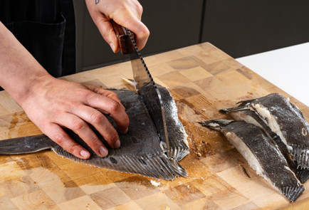 Фото шага рецепта Жареная камбала покорейски 191138 шаг 2  