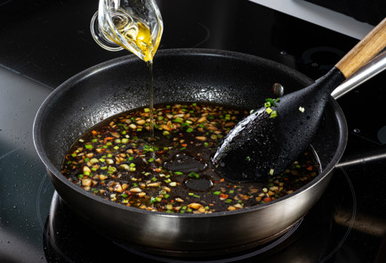 Фото шага рецепта Жареная камбала покорейски 191138 шаг 9  