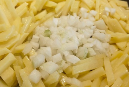 Фото шага рецепта Жареная картошка с лисичками 190177 шаг 5  